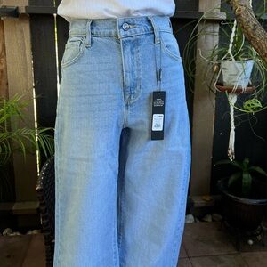Light wash high-rise jeans
